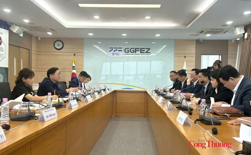 Delegates from Vietnam and the Gyeonggi Free Economic Zone Authority (GGFEZ) at the working session. Photo: VIETRADE