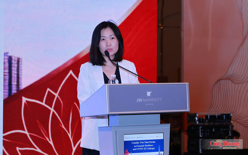 Nguyen Son Tra, Head of the WTO and Trade Negotiation Division under the Multilateral Trade Policy Department of the MoIT, remarks at the event. Photo: Quynh Trang