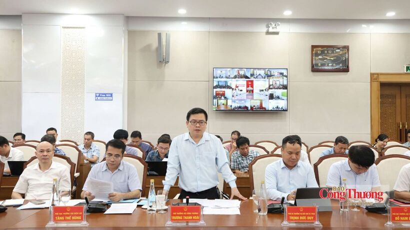 The delegation, led by Deputy Minister Truong Thanh Hoai, hold a working session with Quang Ninh province on the implementation of the revised PDP8 and a review of power source and grid development.
