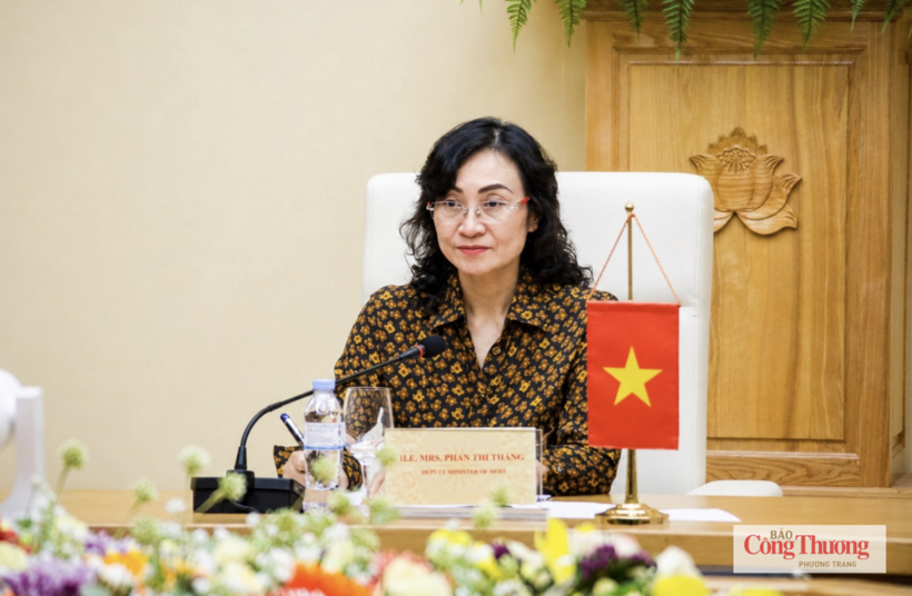 Deputy Minister of Industry and Trade Phan Thi Thang.