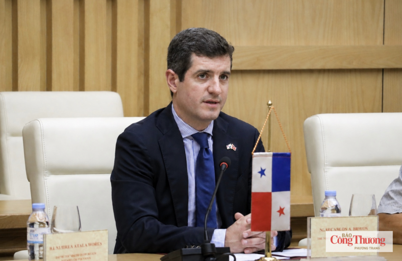 Panama’s Vice Minister of Foreign Affairs Carlos A. Hoyos.