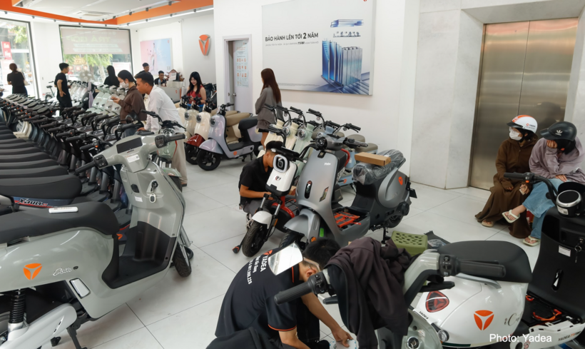 Smart technologies and connected features are reshaping back-to-school mobility choices for Vietnamese families.