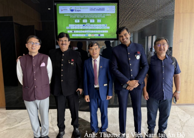 Leaders of the Global India Business Forum and representatives of diplomatic missions attend the India - Asia Business Conclave 2026.