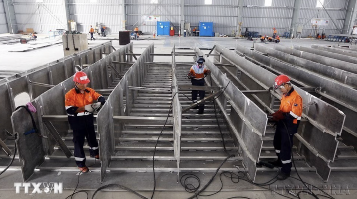Marine vessel equipment is manufactured at Austal Viet Nam Limited, an Australian-invested company, at Dong Xuyen Industrial Park in Ho Chi Minh City. Photo: VNA.