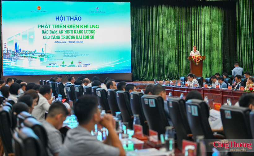 More than 200 delegates from central and local agencies, experts, businesses and investors attended the workshop "LNG-fired Power Development: Ensuring Energy Security for Double-Digit Growth."