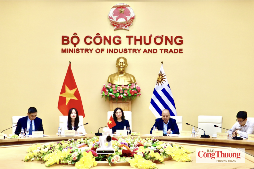 The Fourth Session of the Joint Committee on Economic, Trade and Investment Cooperation between Viet Nam and Uruguay was held on August 18 in Ha Noi.