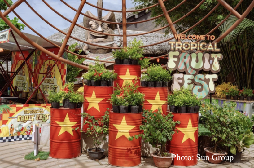 Flags and fireworks light up Phu Quoc for National Day - 10