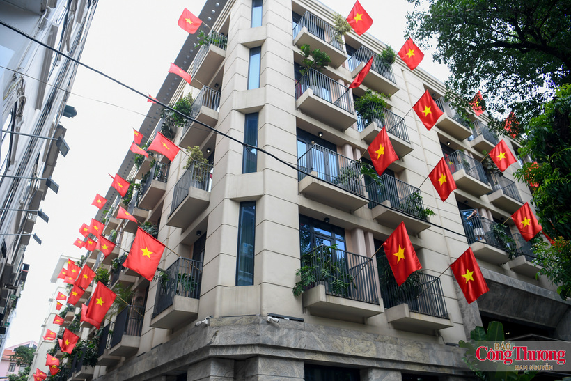 The fluttering national flag evokes a deeper appreciation of the hard-won value of peace.