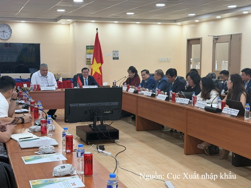The delegation holds talks with the Philippine Department of Agriculture
