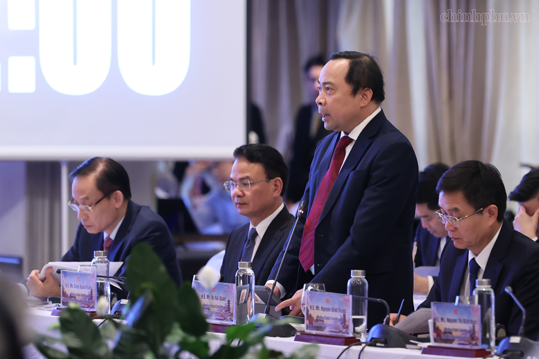 Minister of Science and Technology Vu Hai Quan delivers remakrs at the meeting. Photo: Nhat Bac