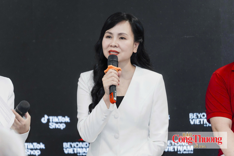 Director-General Le Hoang Oanh of the Viet Nam E-commerce and Digital Economy Agency
