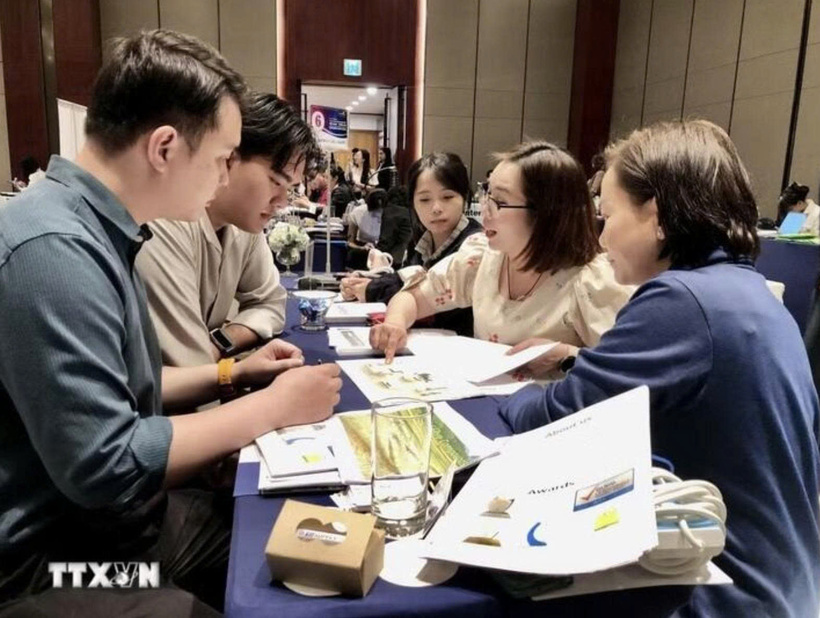 Thai and Vietnamese businesses discuss opportunities for business cooperation.