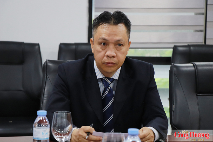 Deputy Minister of Industry and Trade Nguyen Viet Son.