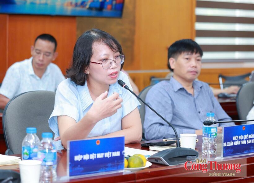Representatives of several associations delivers remarks at the conference