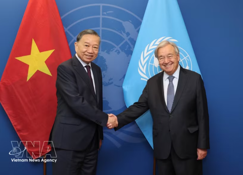 General Secretary of the Communist Party of Viet Nam Central Committee and President To Lam (L) meets with United Nations Secretary-General Antonio Guterres at the UN headquarters on September 23. (Photo: VNA)