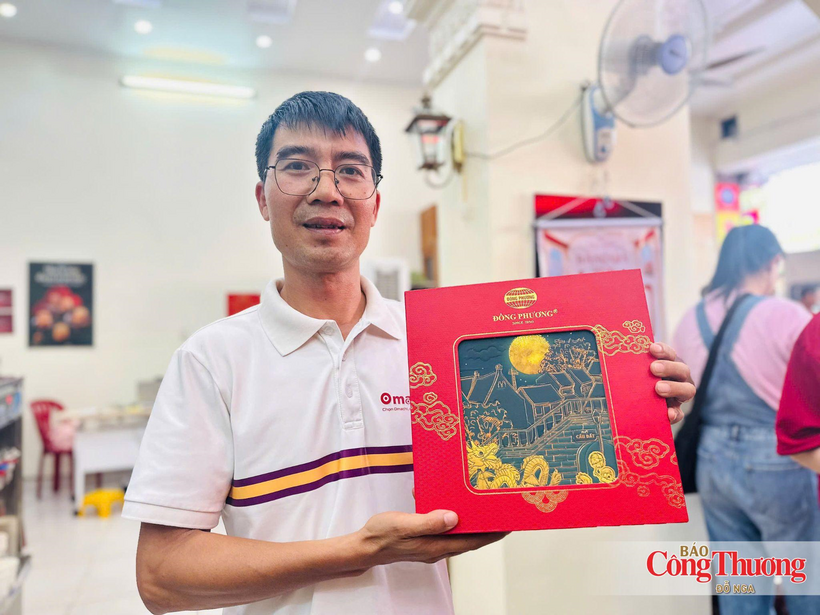 Dong Phuong is not only popular among tourists but has also become a familiar brand for many residents of Hai Phong.