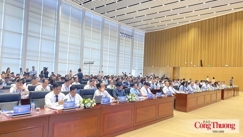 Delegates attend the conference.