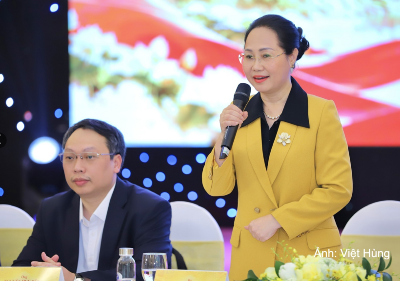Minister of Culture, Sports and Tourism Lam Thi Phuong Thanh chairs the ceremony and delivers remarks.