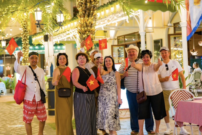 Phu Quoc leads the five new entrants in Traveloka’s regional rankings, reflecting its growing appeal across multiple markets at once. Pictured: VUI-Fest Night Market