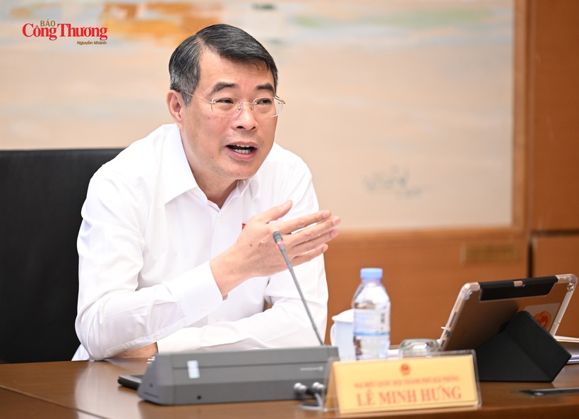 The Prime Minister emphasizes that ensuring sufficient electricity supply is also a requirement under the Political Bureau's Resolution No.70-NQ/TW on national energy security.