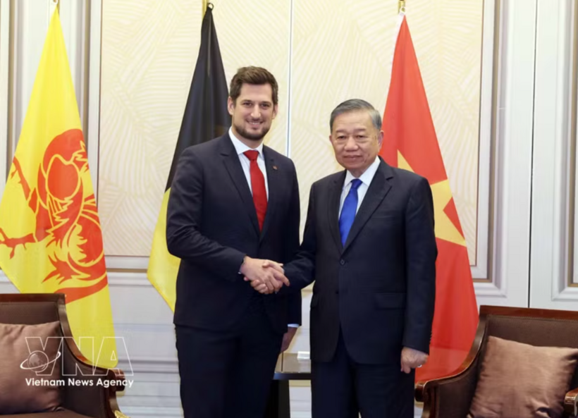 General Secretary of the Communist Party of Viet Nam Central Committee and President To Lam (R) receives Minister-President of the Wallonia region Adrien Dolimont in Brussels on October 23. Photo: VNA