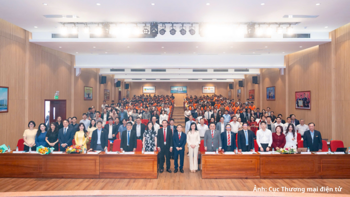 Delegates pose for a group photo.