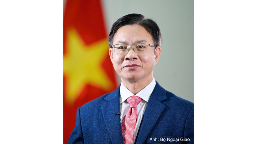 Deputy Minister of Foreign Affairs Ngo Le Van.