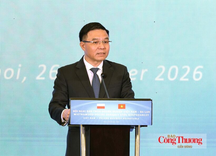 In his opening remarks, Minister of Industry and Trade Le Manh Hung highlighted the complementary strengths and considerable potential of the Vietnamese and Polish economies.