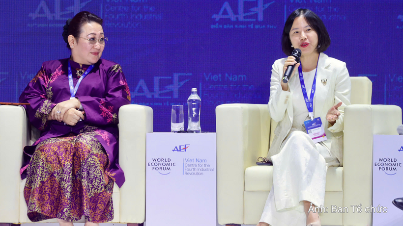 Nguyen Thuy Duong, Chairwoman of EY Viet Nam Consulting Joint Stock Company, shares her views at the event.