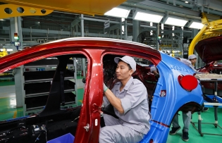 Improving supporting industry capacity