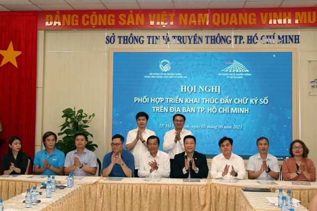 The HCM City Department of Information and Communications, the Việt Nam Certificate Authority and Digital Transaction Club and public digital signature certification authentication service providers committed to work together to promote the use of digital signatures in the city. — VNA/VNS Photo Tiến Lực