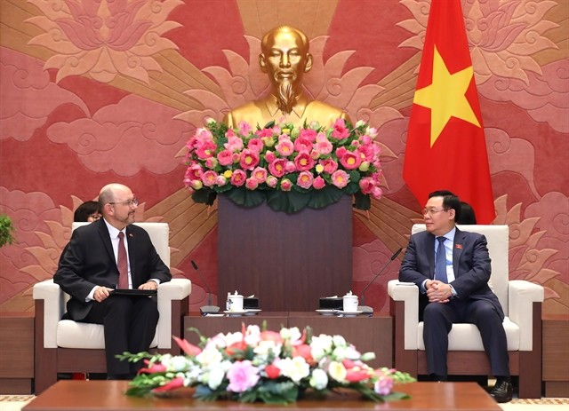 National Assembly Chairman Vương Đình Huệ (right) had a meeting with Ambassador of Switzerland to Việt Nam Thomas Gass on Friday in Hà Nội. — VNA/VNS Photo An Đăng National Assembly Chairman Vương Đình Huệ (right) had a meeting with Ambassador of Switzerland to Việt Nam Thomas Gass on Friday in Hà Nội. — VNA/VNS Photo An Đăng