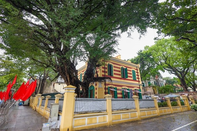 Hoàn Kiếm District is giving finishing touches to a project to restore the villa at 49 Trần Hưng Đạo Street. VNA/VNS Photo Minh Sơn Hoàn Kiếm District is giving finishing touches to a project to restore the villa at 49 Trần Hưng Đạo Street. VNA/VNS Photo Minh Sơn