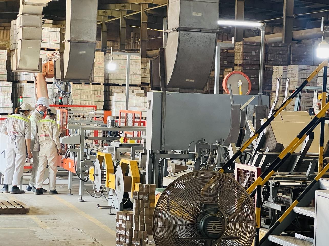 The Ministry of Industry and Trade said many policies have been issued and realized to help manufacturers overcome difficulties