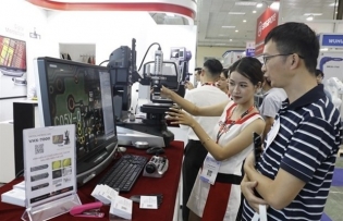 Supporting industries play significant role in economic restructuring: Official