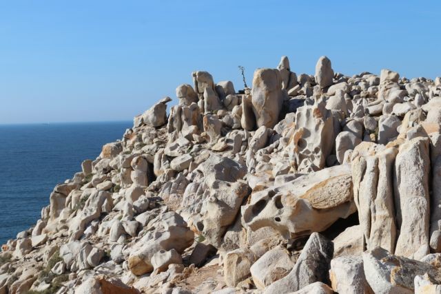 The amazing shaped rocks by the sea in Núi Chúa National Park. — VNA/VNS Photo Nguyễn Thành The amazing shaped rocks by the sea in Núi Chúa National Park. — VNA/VNS Photo Nguyễn Thành