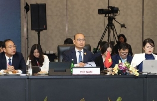 Vietnam pledges continued coordination with ASEAN, partners to strengthen supply chains