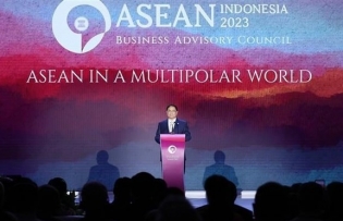PM delivers speech at ASEAN Business and Investment Summit