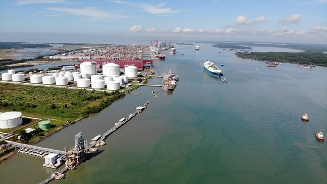 An LNG shipment arrives at the Thị Vải Port Complex in southern Việt Nam. VNA/VNS Photo