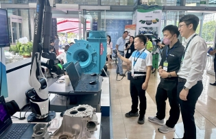 Runway for supporting industry to take off