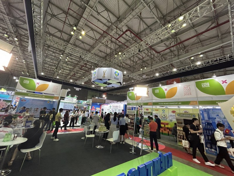 Businesses learn about advanced equipment and technologies at Vietnam Foodexpo 2023