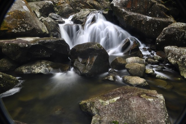 Bay Waterfall is located in Văn Bàn District, Liêm Phú Commune, Lào Cai Province. — Photo sapalaocai.com Bay Waterfall is located in Văn Bàn District, Liêm Phú Commune, Lào Cai Province. — Photo sapalaocai.com