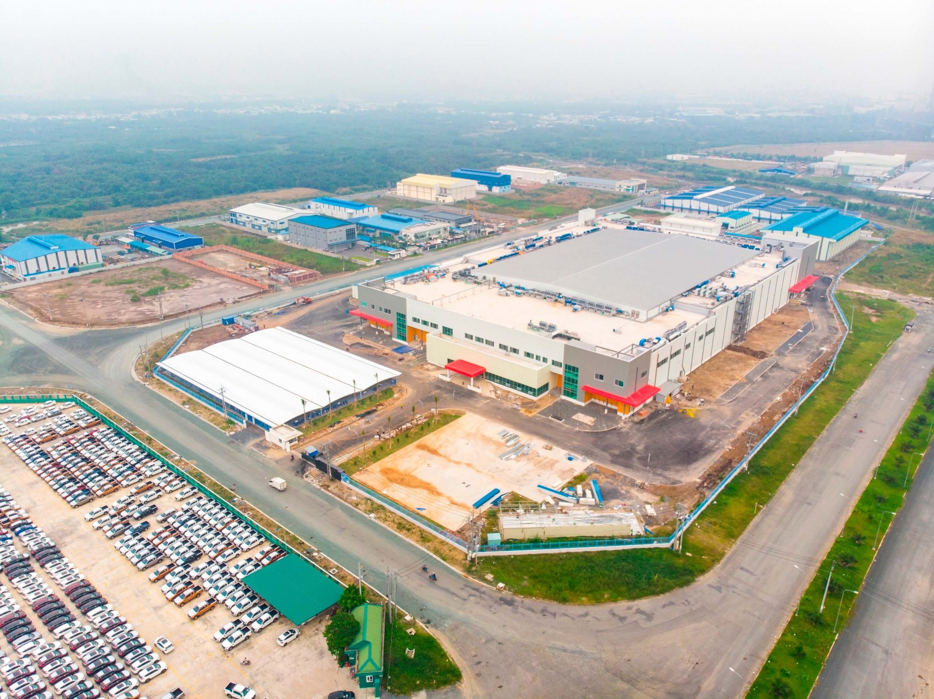 It is projected that in the next 10 years, Vietnam will plan to allocate an additional 115,000 hectares of land for industrial parks