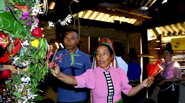 The Sà Típ festival is sequentially held in each household with the participation of the local shamans The Sà Típ festival is sequentially held in each household with the participation of the local shamans