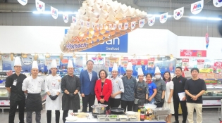 “Taste of Korea” with Korean food at MM Mega Market
