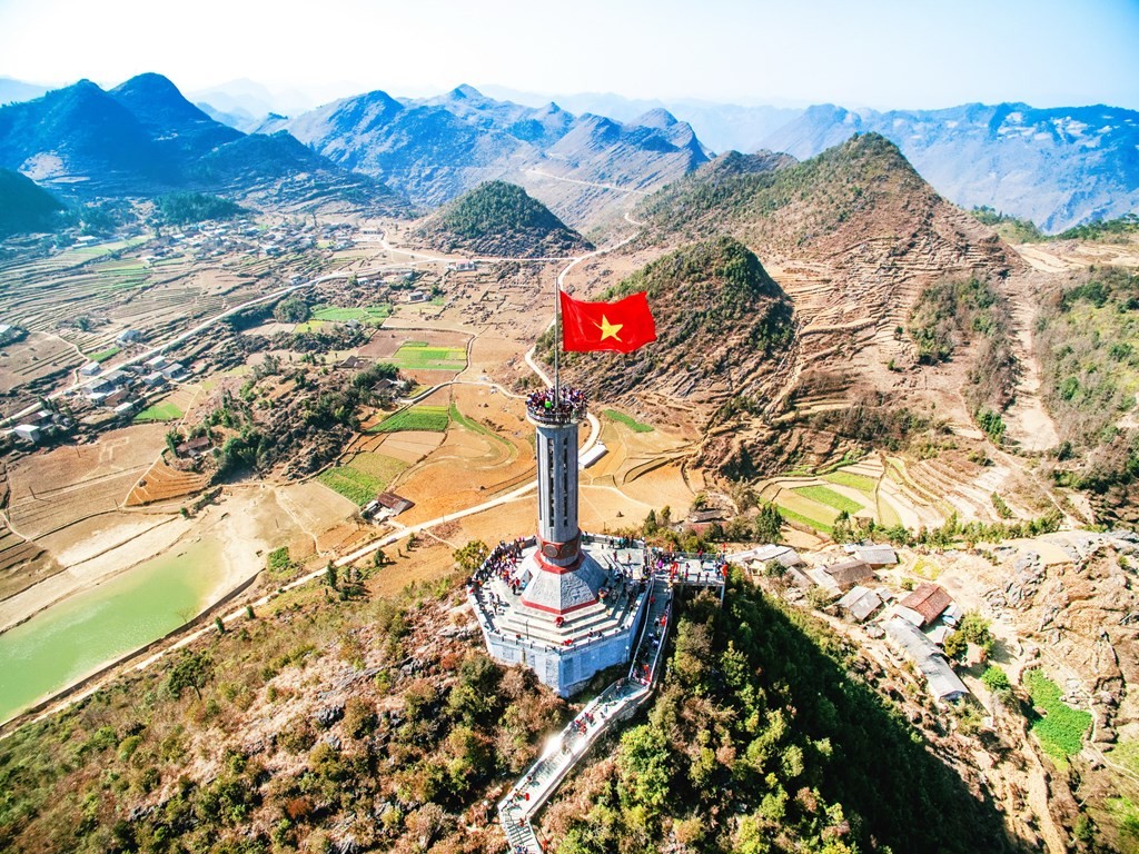 Lung Cu Flag Tower - photo: Thao Le