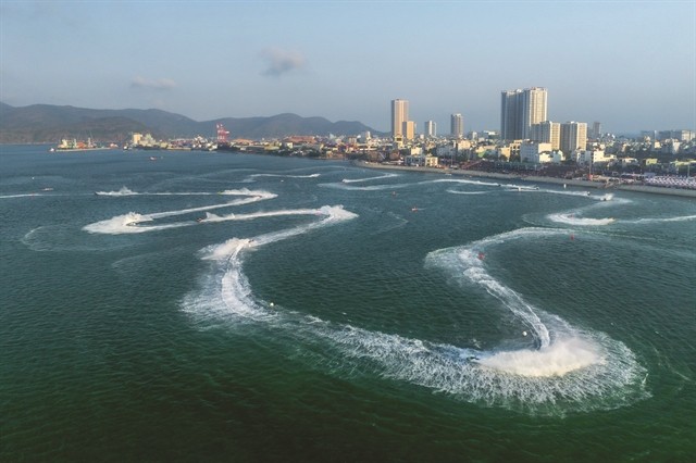 OCEAN VIEWS: An overview of the F1H2O Championship at Thị Nại Lagoon by the end of March 2024. VNS Photo Thiên Kim OCEAN VIEWS: An overview of the F1H2O Championship at Thị Nại Lagoon by the end of March 2024. VNS Photo Thiên Kim