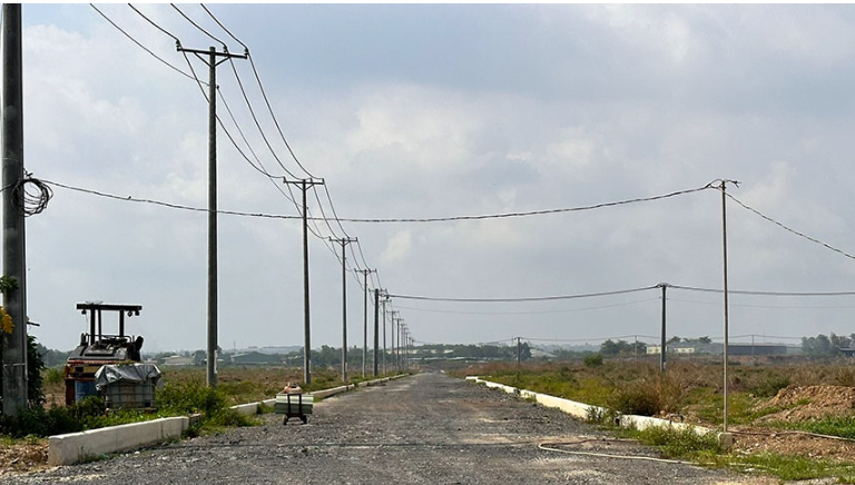Although it has had necessary infrastructure projects, Thien Tan Industrial Cluster in Dong Nai Province’s Vinh Cuu District has attracted no businesses -  photo: Ngoc Lien