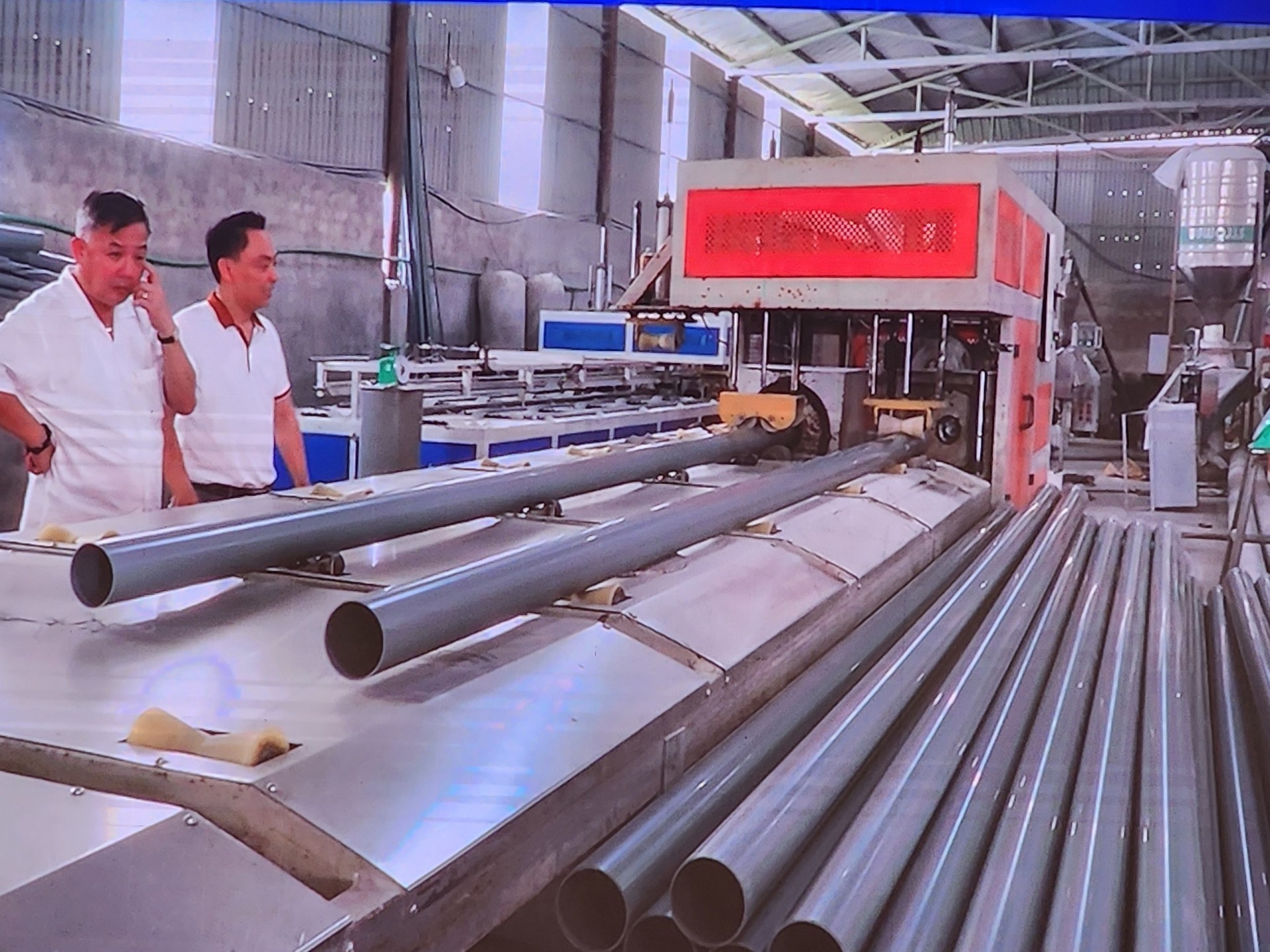 Plastic waste recycling at Tan Thanh Phuong Company -  photo: Thu Huong