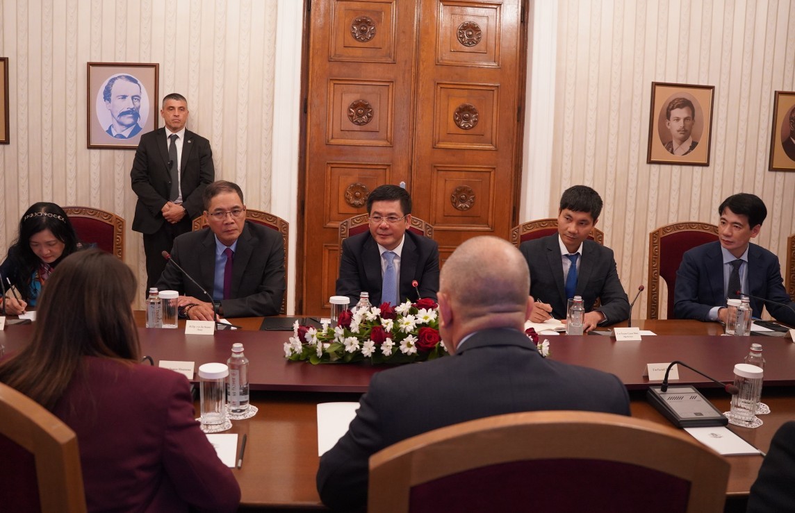 Minister Nguyen Hong Dien affirms the great room for cooperation between Vietnam and Bulgaria Minister Nguyen Hong Dien affirms the great room for cooperation between Vietnam and Bulgaria